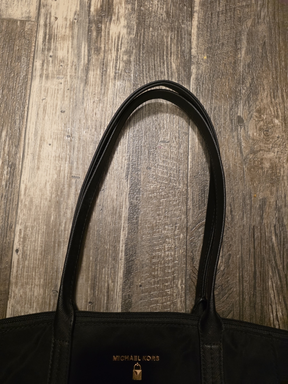 MICHAEL KORS Classic Nylon Shoulder Tote - Picture 2 of 8